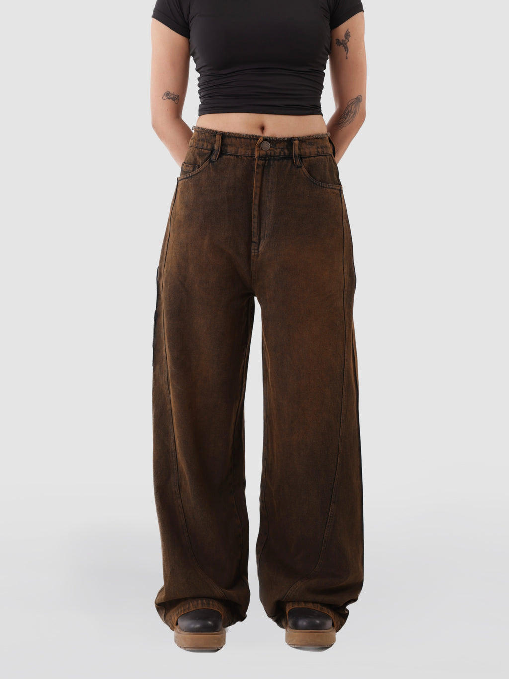 OVERSIZED JEANS IN DUNE